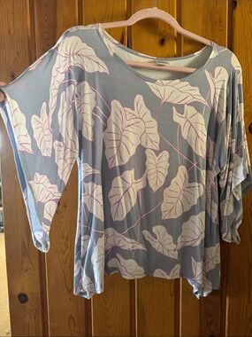 Simply SistersLight Blue gray Kalo-Print Women's Tunic Top - Relaxed Fit